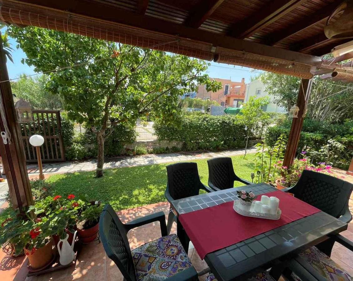 Dora'S House Villa Nikiti  Exterior photo