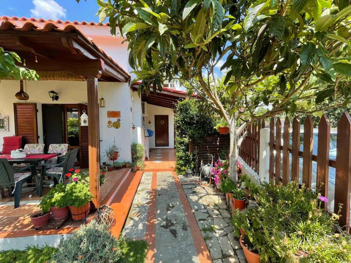 Dora'S House Villa Nikiti  Exterior photo