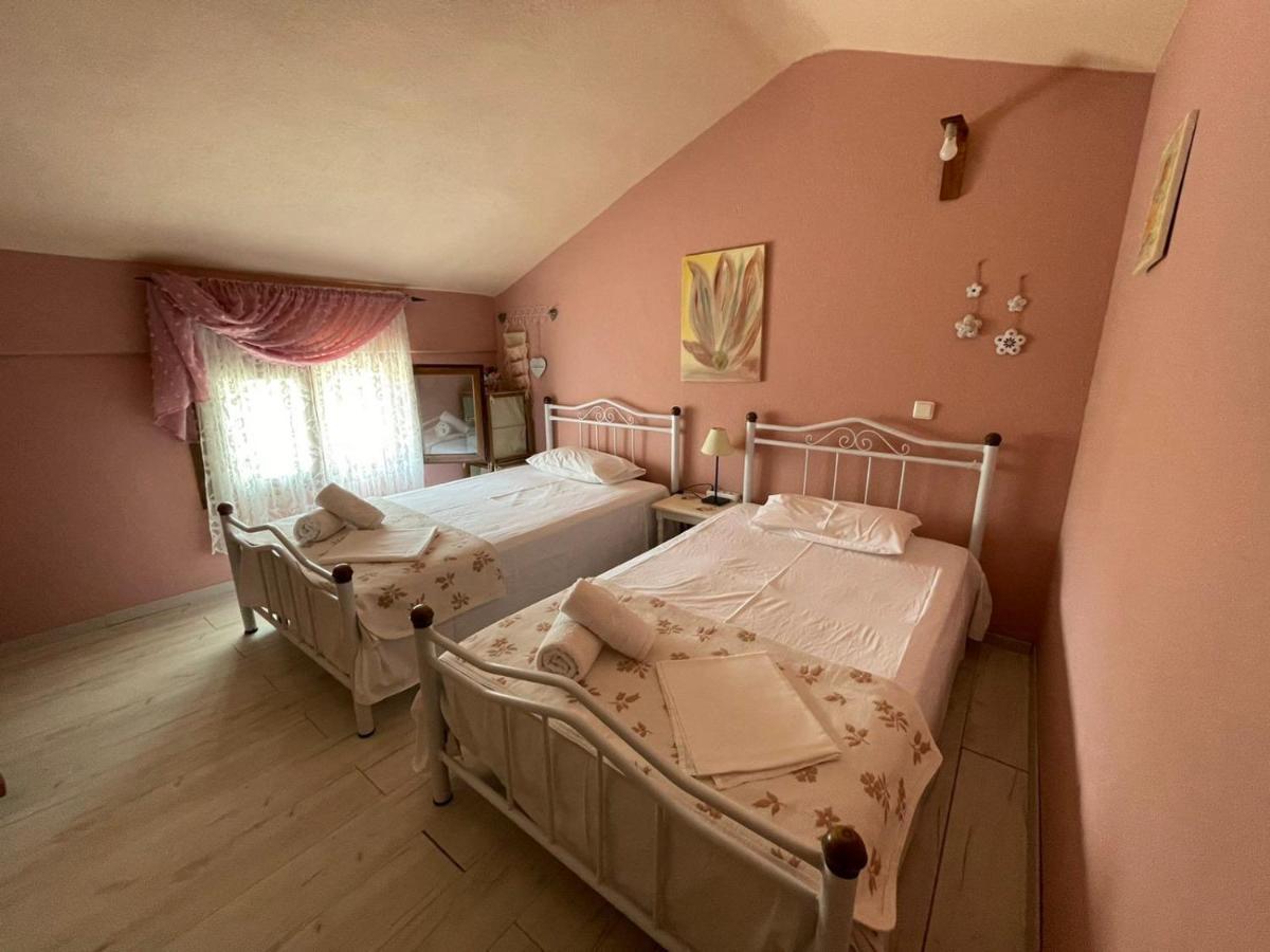 Dora'S House Villa Nikiti  Exterior photo